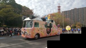 20231123_千葉県150周年パレードミッキー3