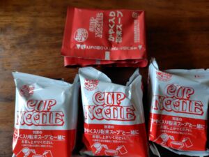 20241012_お椀で食べるカップヌードル中身