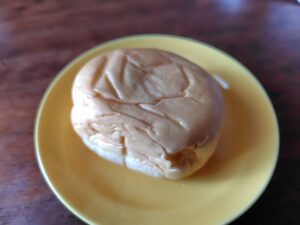 20260125_八天党冷やして食べるとろけるくりーむパン中身