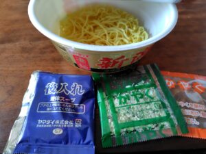 20260201_凄麺新潟背脂醤油ラーメン中身